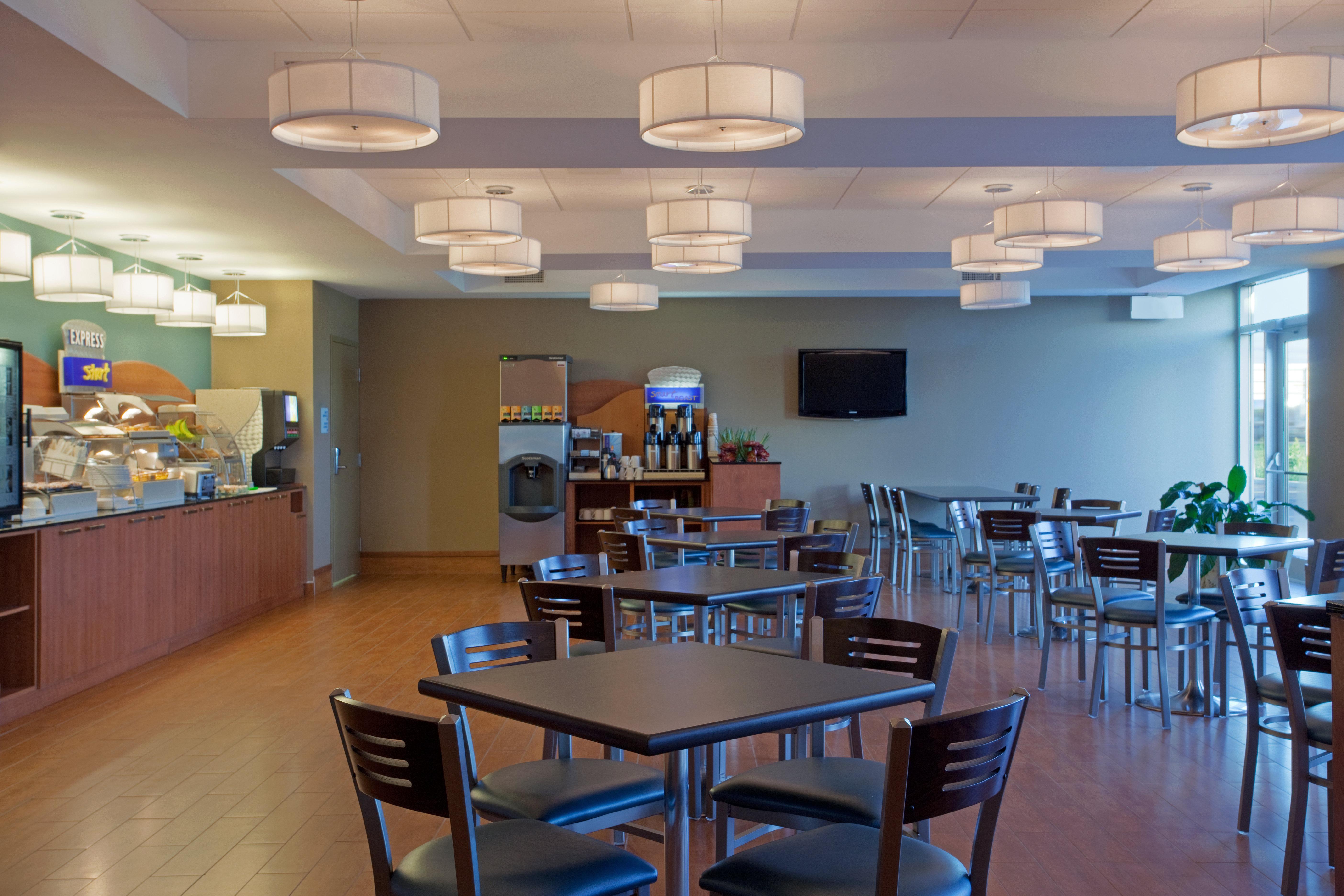 Holiday Inn Express Hotel & Suites Saint - Hyacinthe By Ihg Exteriér fotografie