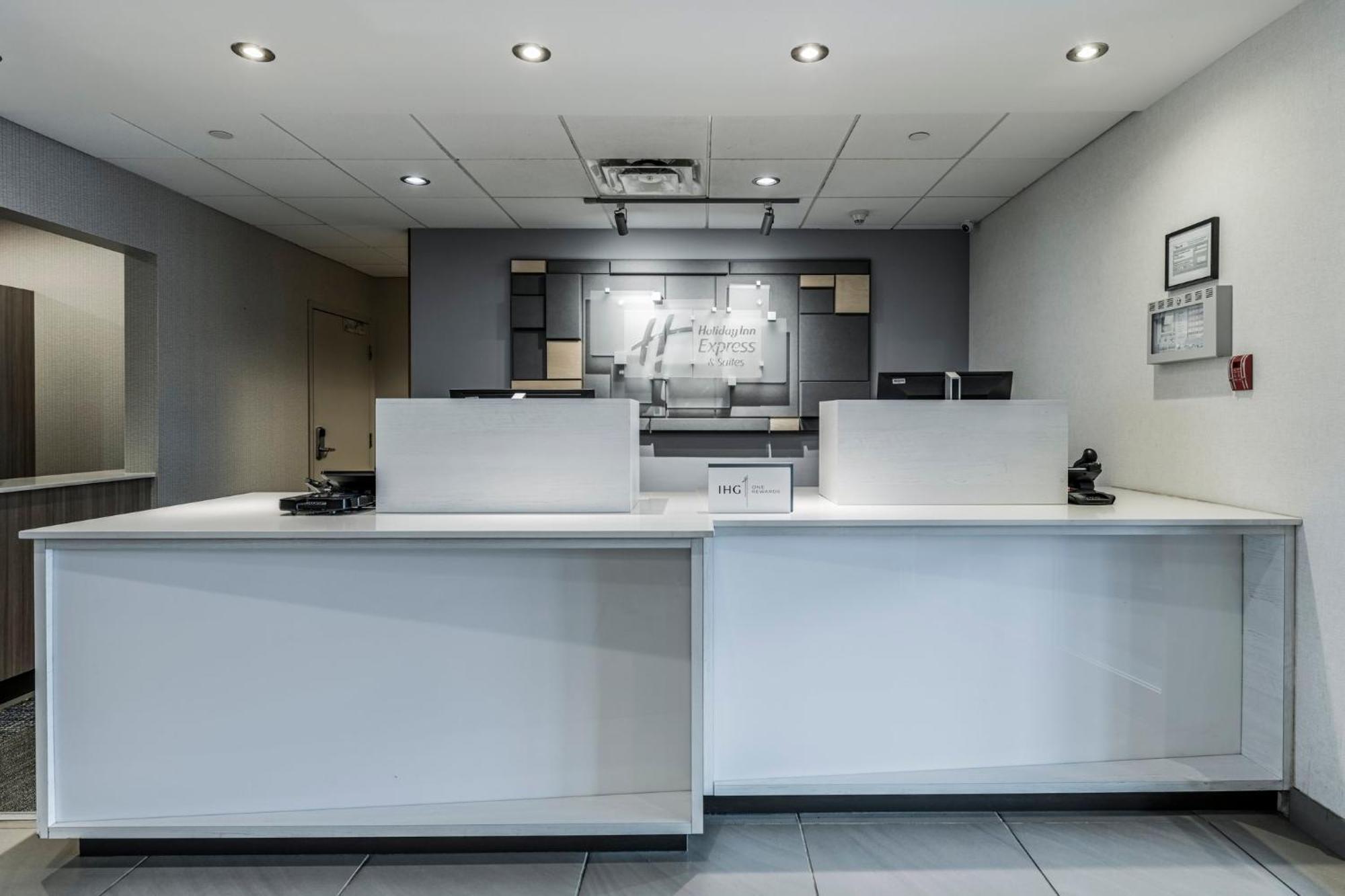 Holiday Inn Express Hotel & Suites Saint - Hyacinthe By Ihg Exteriér fotografie