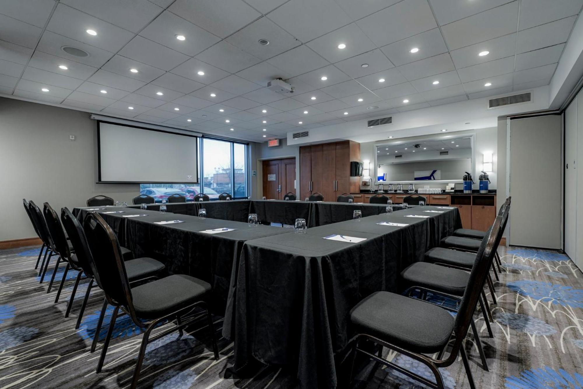 Holiday Inn Express Hotel & Suites Saint - Hyacinthe By Ihg Exteriér fotografie