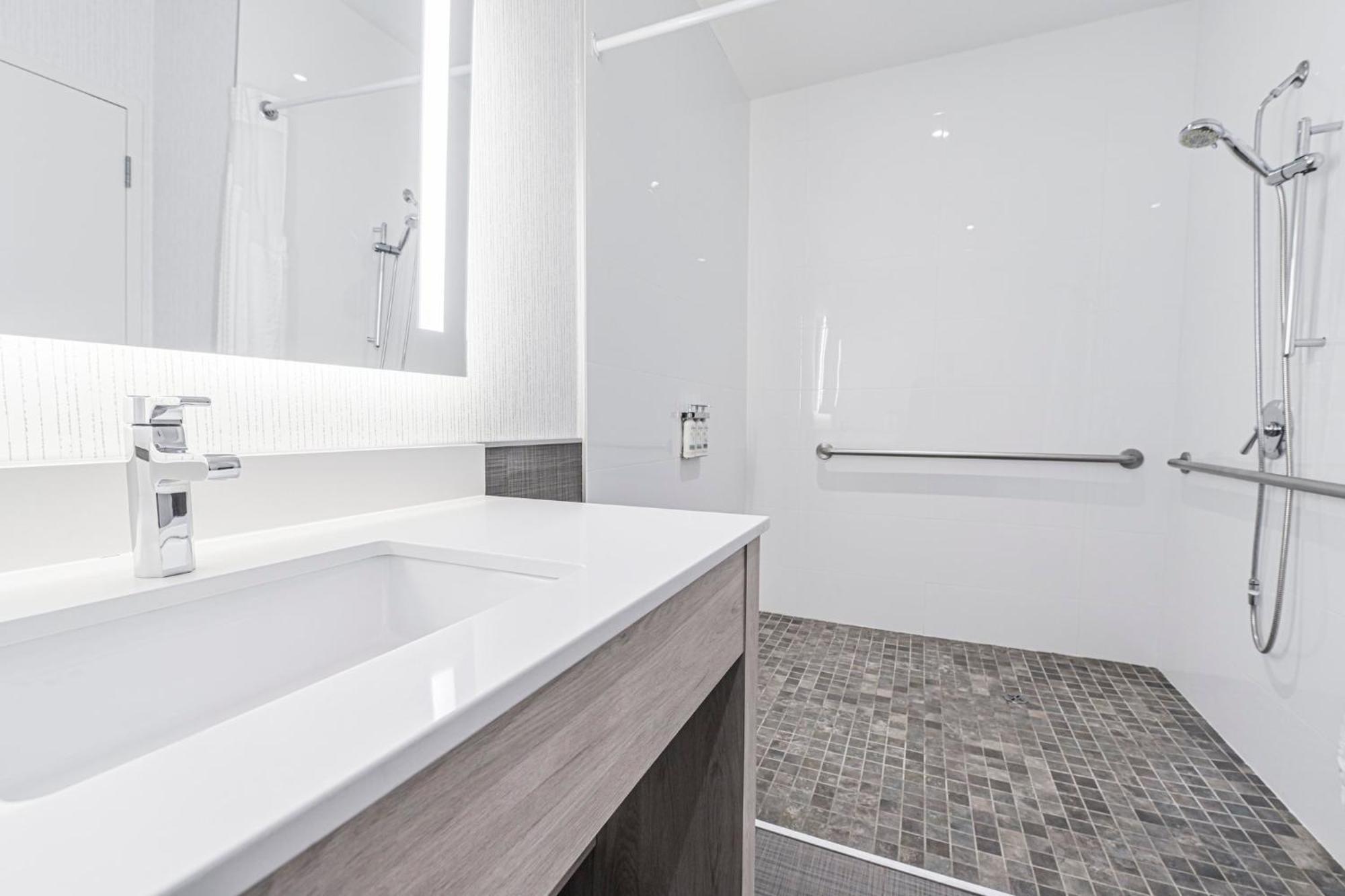 Holiday Inn Express Hotel & Suites Saint - Hyacinthe By Ihg Exteriér fotografie