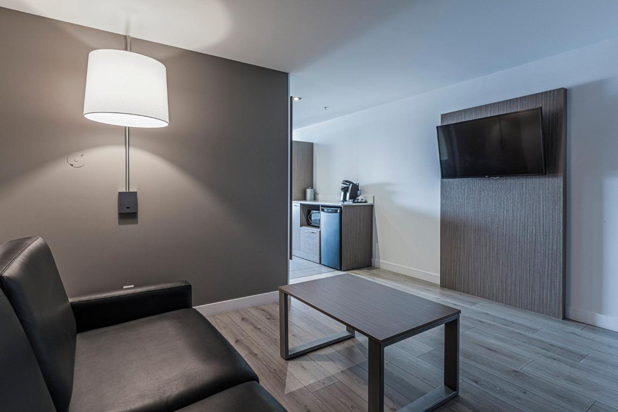 Holiday Inn Express Hotel & Suites Saint - Hyacinthe By Ihg Exteriér fotografie