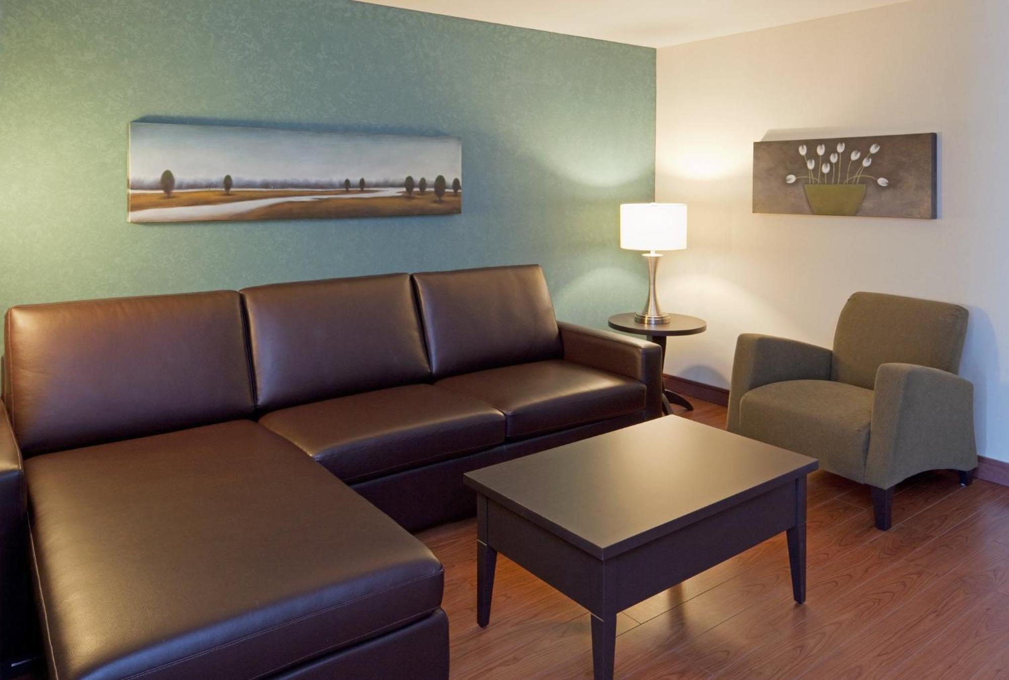 Holiday Inn Express Hotel & Suites Saint - Hyacinthe By Ihg Exteriér fotografie