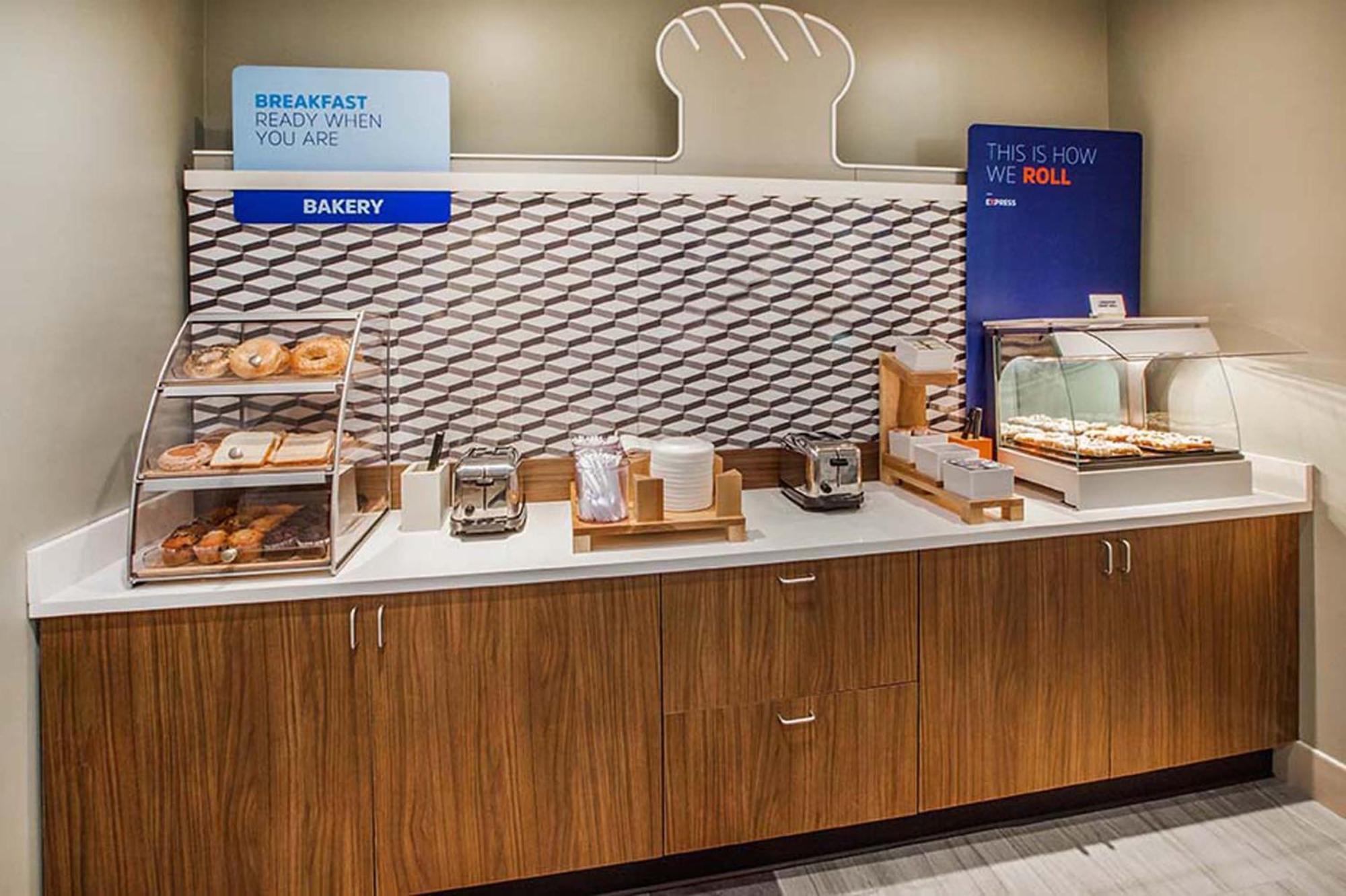 Holiday Inn Express Hotel & Suites Saint - Hyacinthe By Ihg Exteriér fotografie