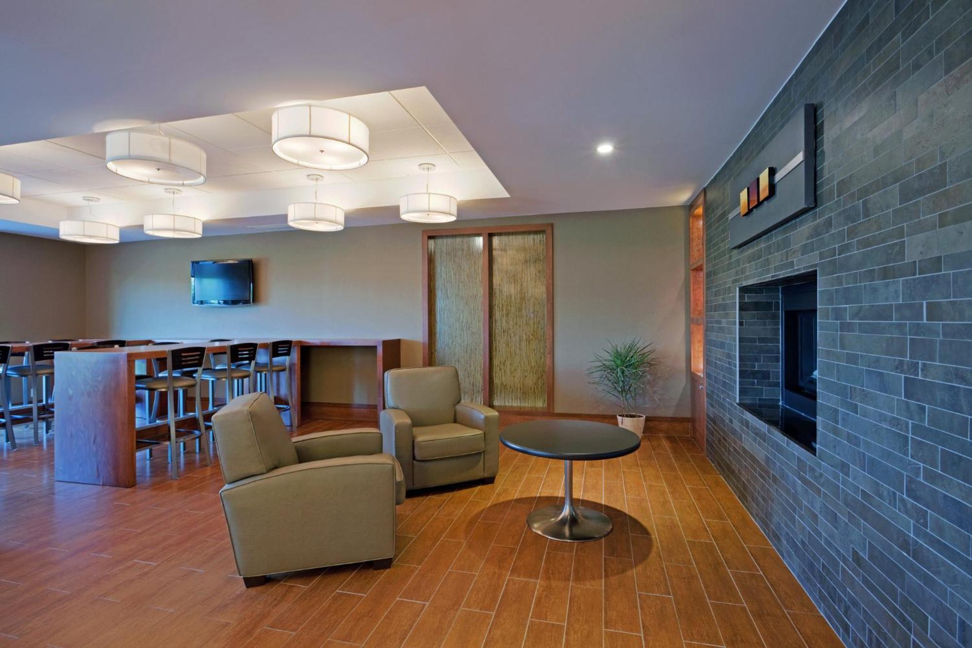 Holiday Inn Express Hotel & Suites Saint - Hyacinthe By Ihg Exteriér fotografie
