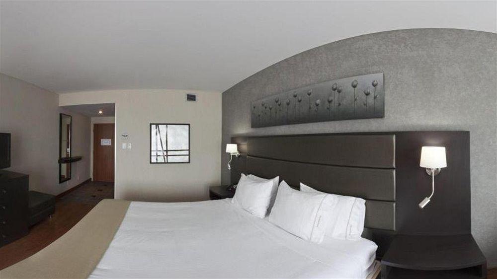 Holiday Inn Express Hotel & Suites Saint - Hyacinthe By Ihg Exteriér fotografie